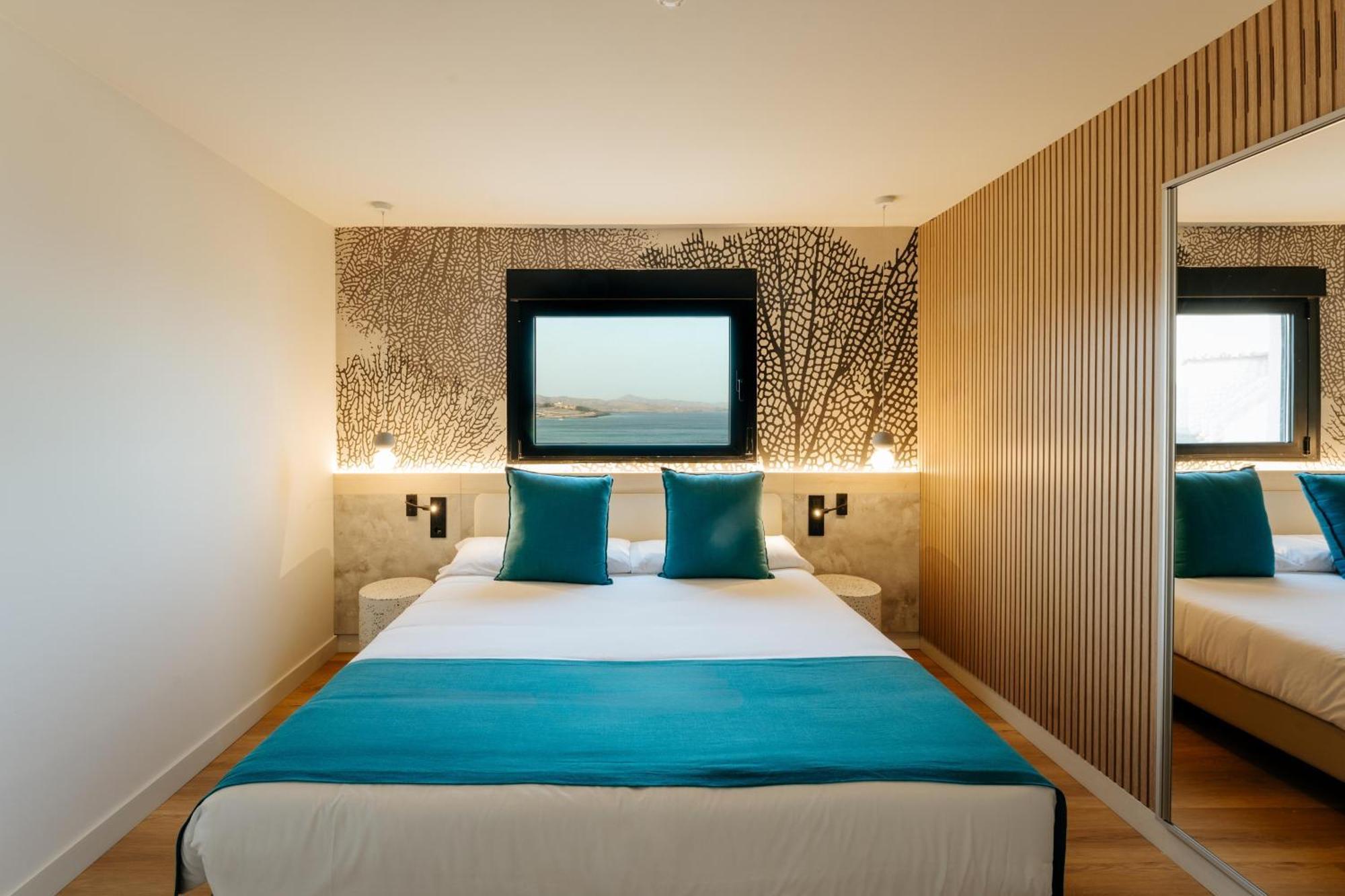 R2 Higos Aparthotel *