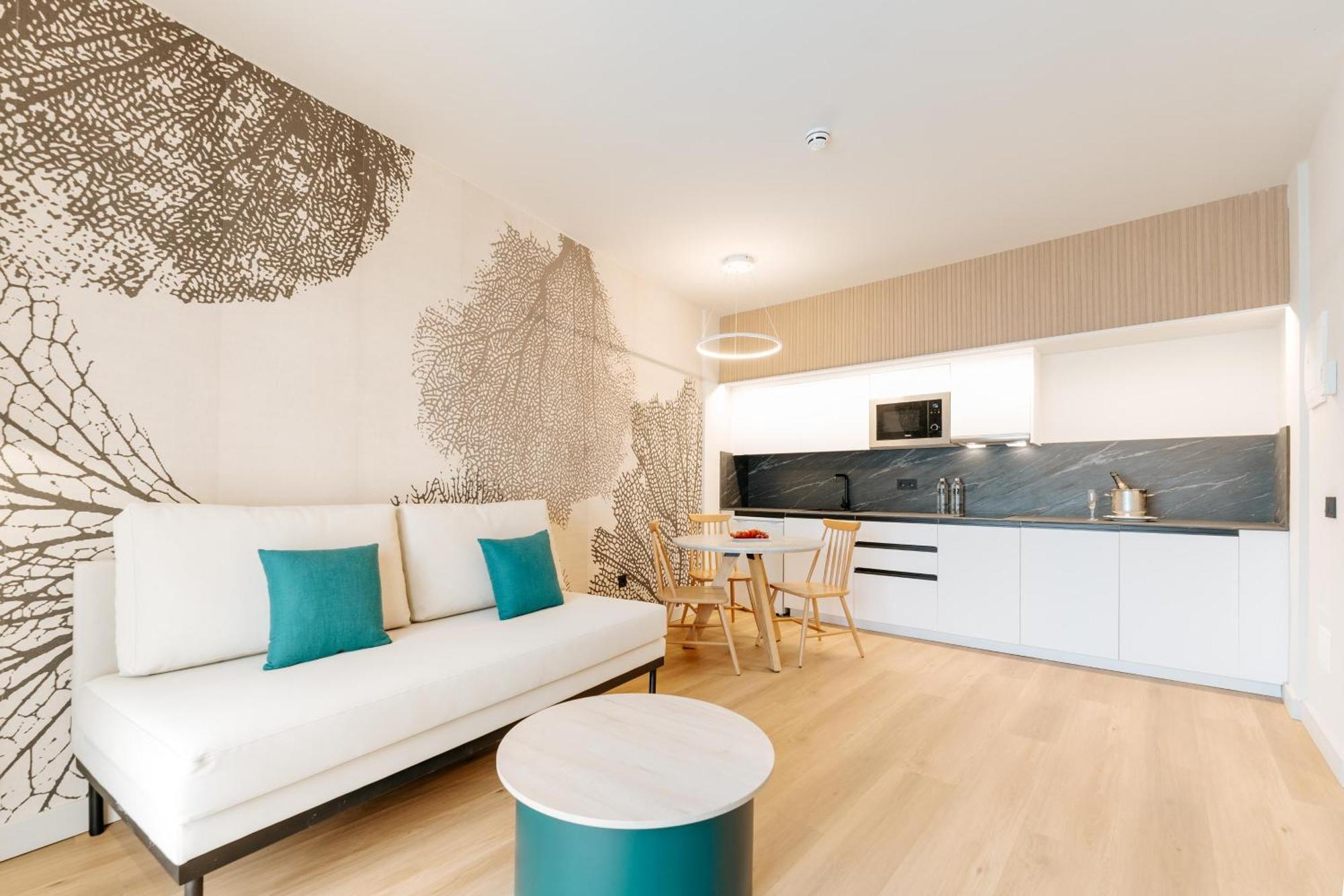 R2 Higos Aparthotel *